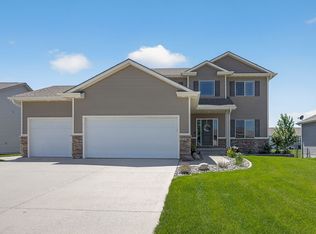 713 SW Springfield Dr, Ankeny, IA 50023