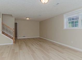 17 Inglewood Ln, Bloomington, IL