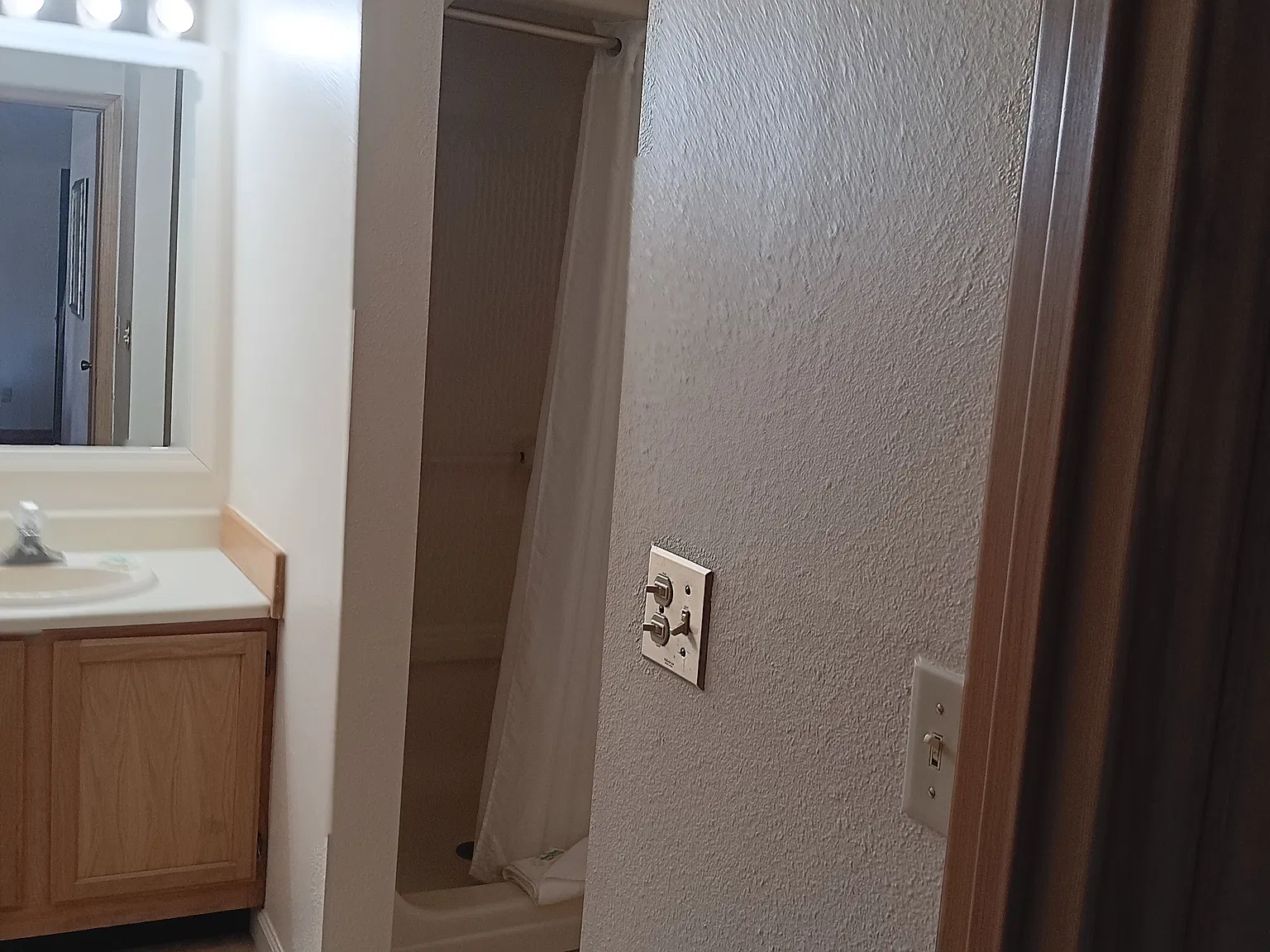 2 bed, $1,600 — Photo 4