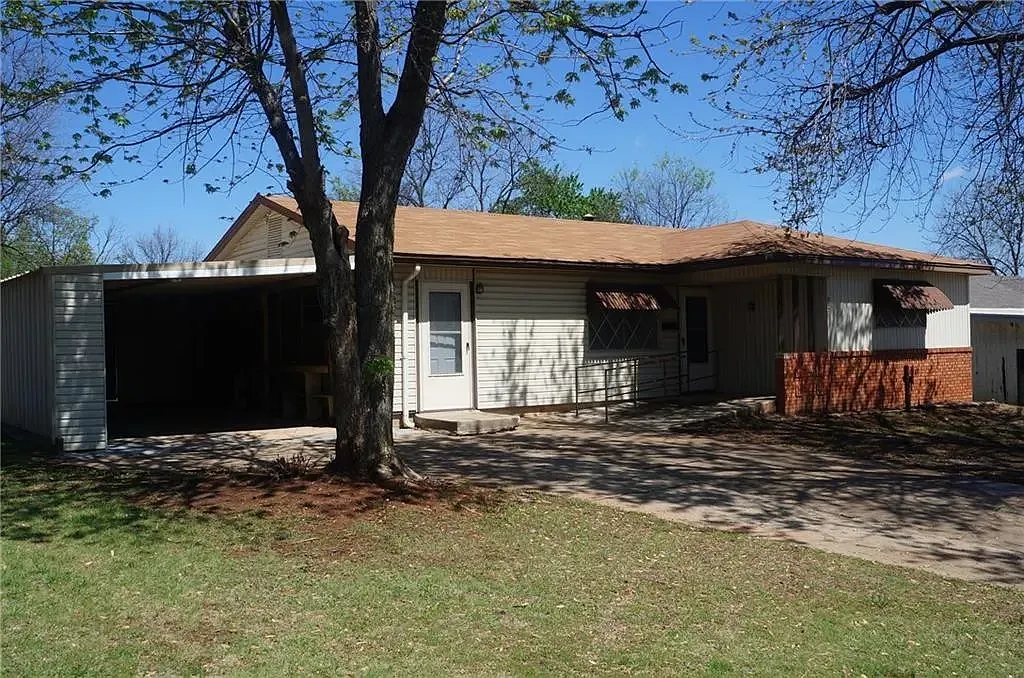 4 bed, 1893 sqft, $1,445 — Photo 1