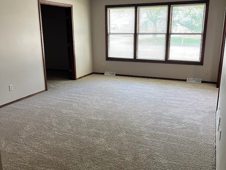 641 Herda Ave #643 — Photo 2