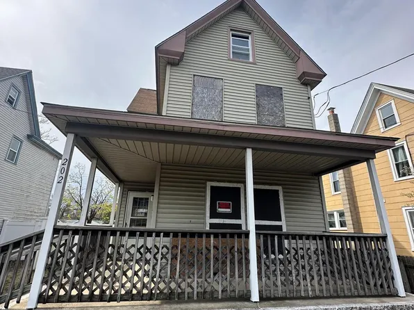 202 Sharp St N, Millville, NJ 08332