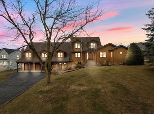 6200 Garfield Ave, Burr Ridge, IL 60527