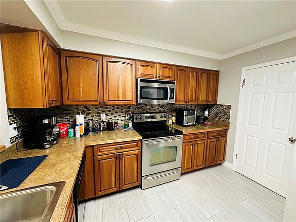 2nd image of 1000 Saint Julien Dr #A