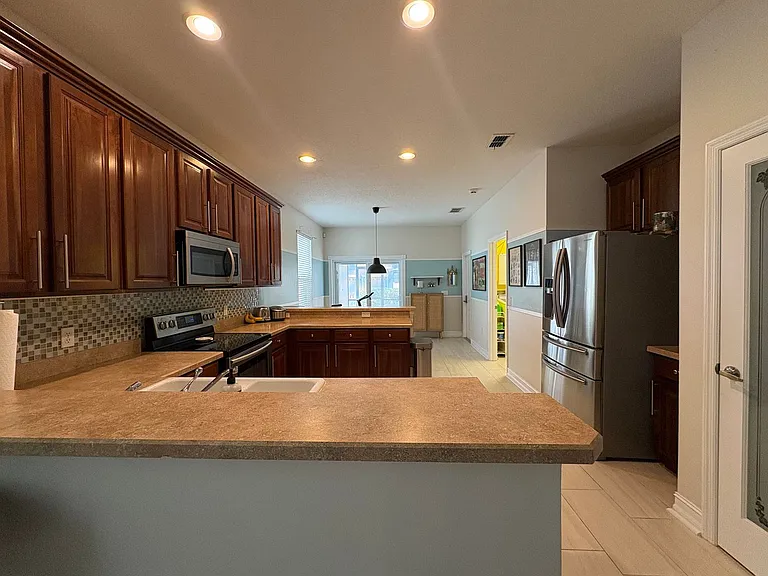 6907 Beargrass Rd — Photo 5