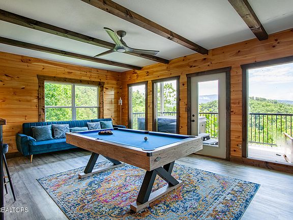 27th image of 920 Falcon View Way