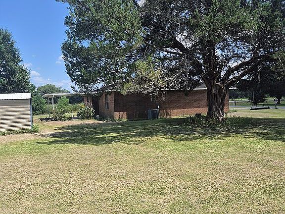 2nd image of 111 Poppy Dr