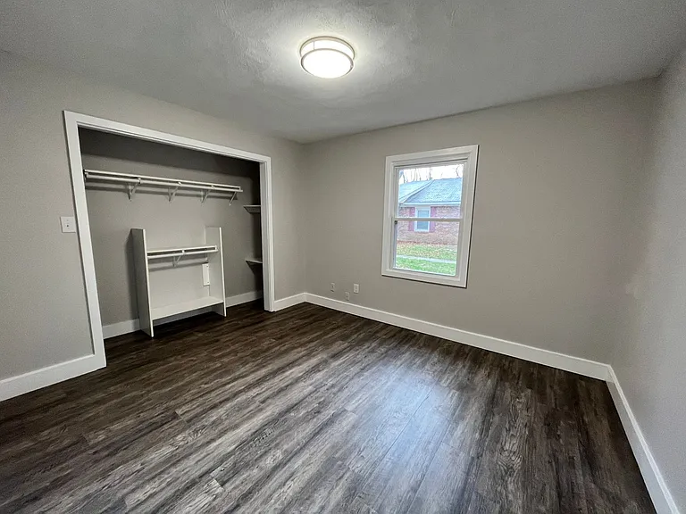 630 S Pearl St — Photo 9