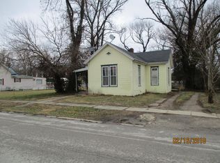 215 7th St, Carrollton, KY 41008