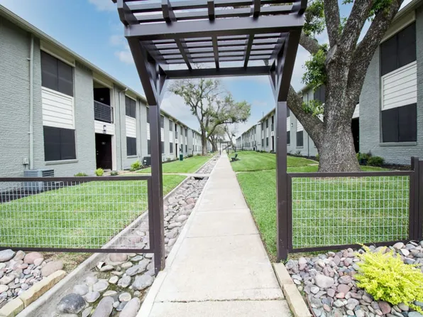 Vista Verde, 2901 Live Oak Dr #2F, Mesquite, TX 75150