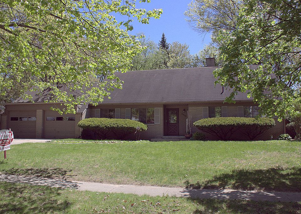 1st image of 2404 Belaire St