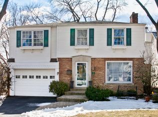 407 Briar Pl, Libertyville, IL