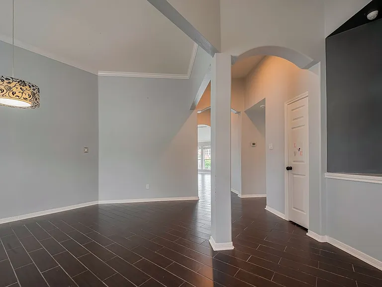 311 N Esplanade Ln — Photo 8