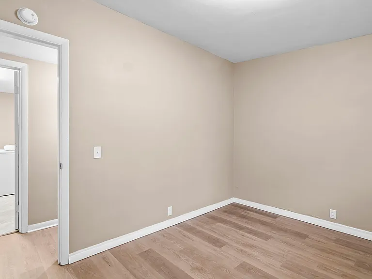 1111 Bruns Ln — Photo 15