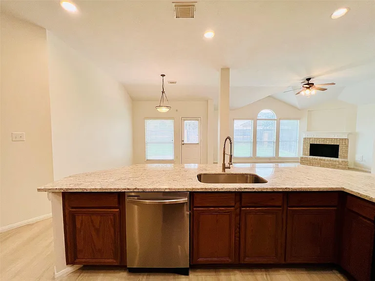 2606 Atwood Glen Ln — Photo 15