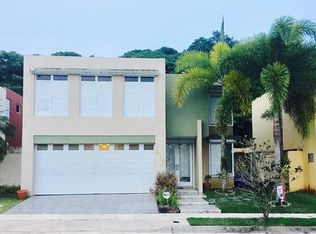 132 Calle Flor De Mar, Canovanas, PR 00729