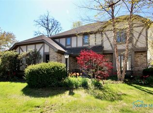 3118 Christine Ln, Oregon, OH 43616