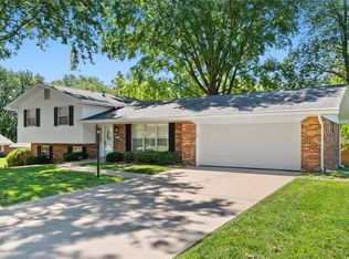 6200 Heritage Station Rd, Belleville, IL 62223