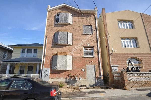 1st image of 146 Beach 27 St