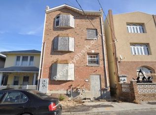 146 Beach 27 St, Far Rockaway, NY 11691