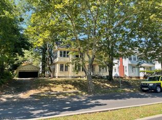 28 Goldsmith Ave, Newark, NJ 07112