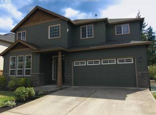 14878 Smithfield Dr, Oregon City, OR 97045