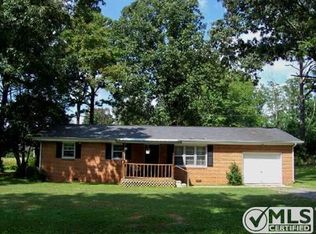 12 Hodge Dr, Fayetteville, TN 37334