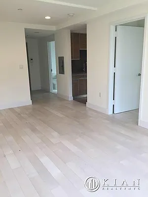 Rented by Kian Realty | media 18