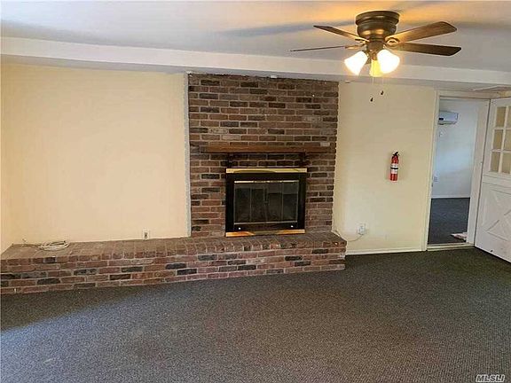 3rd image of 37 Park Hill Dr