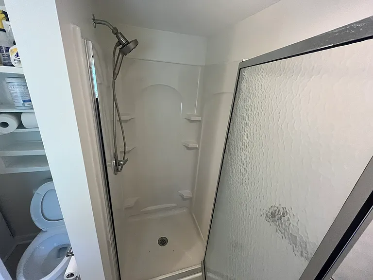 328 Tyrone St — Photo 16