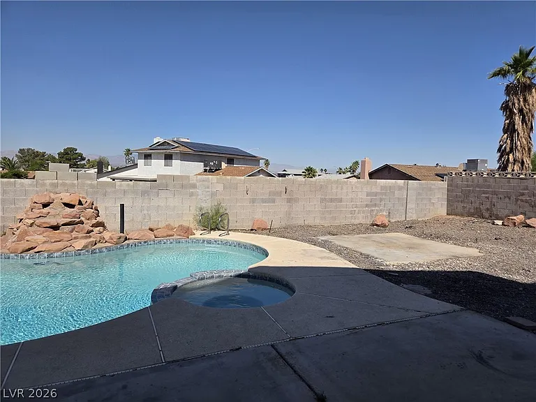 1745 Mount Hood St — Photo 53