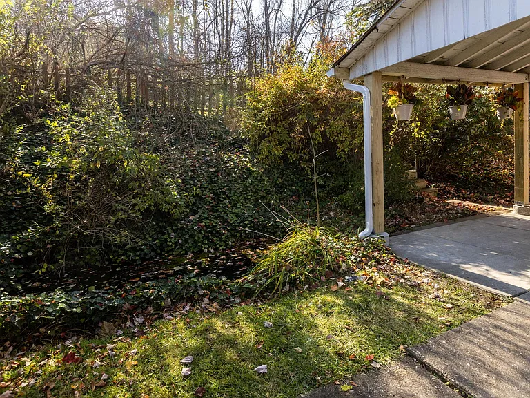255 Gilkeson Rd — Photo 23