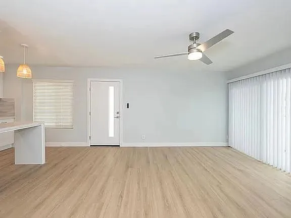 418 N Broadway #418.5 — Photo 31