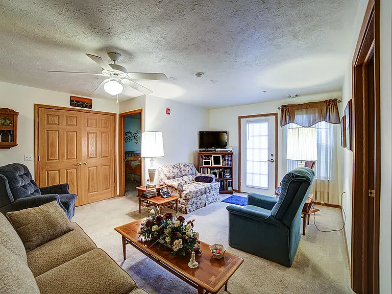Cumberland Meadows — Photo 14