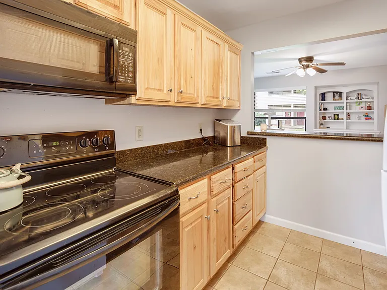 1900 Dartmouth St #G1 — Photo 7
