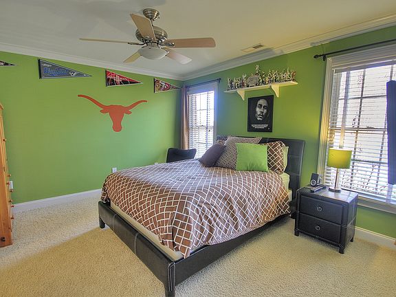 2nd image of 177 Freshwater Ln
