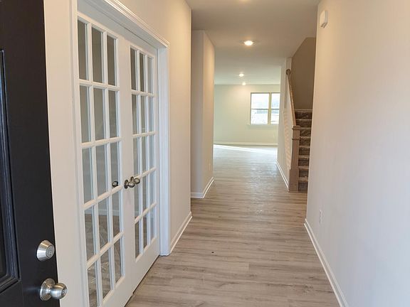 3rd image of 4014 Penwood Pl