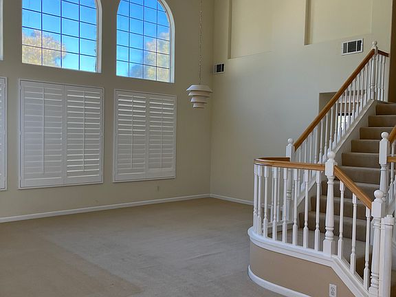 entrance, living room