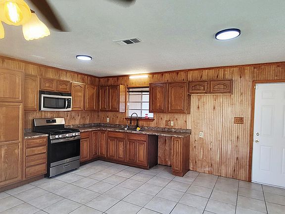 2nd image of 17184 Fenton Dedeaux Rd