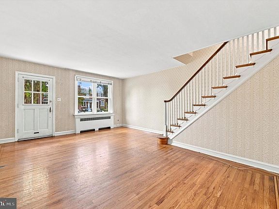5th image of 3323 Glenview St