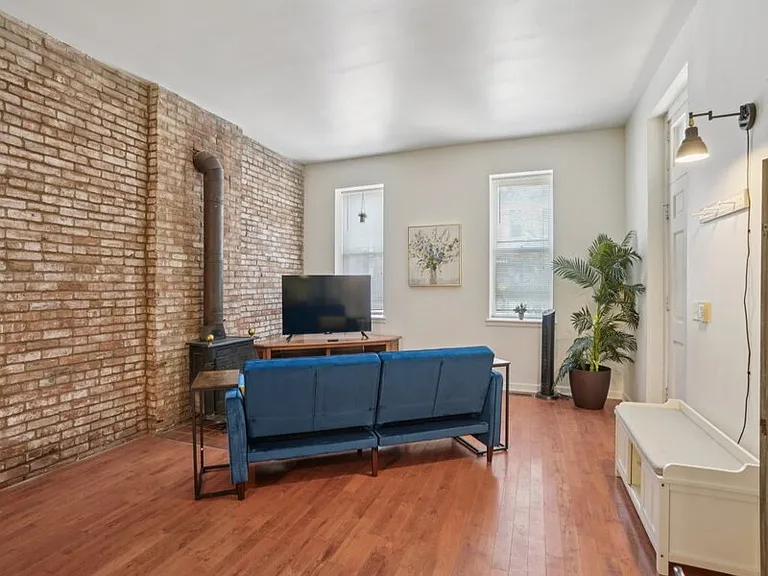 1014 Russell Blvd #B — Photo 18