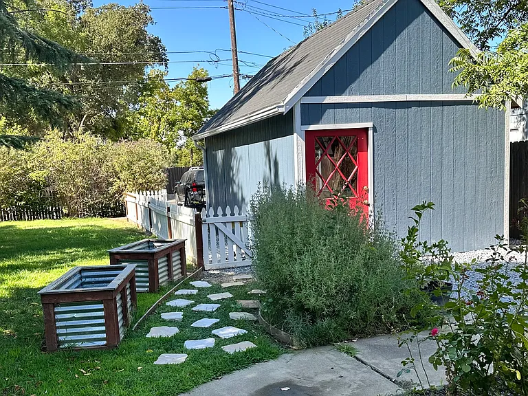 4406 18th Ave — Photo 2