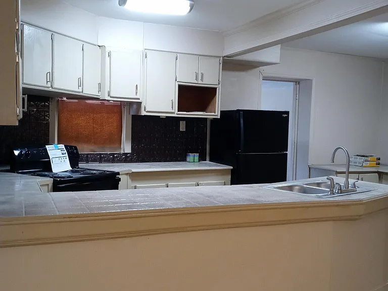 509 Lincoln St — Photo 6