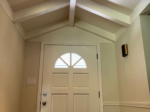2nd image of 3115 Sierra Oaks Dr