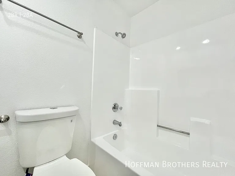 14011 S Budlong Ave #204 — Photo 13