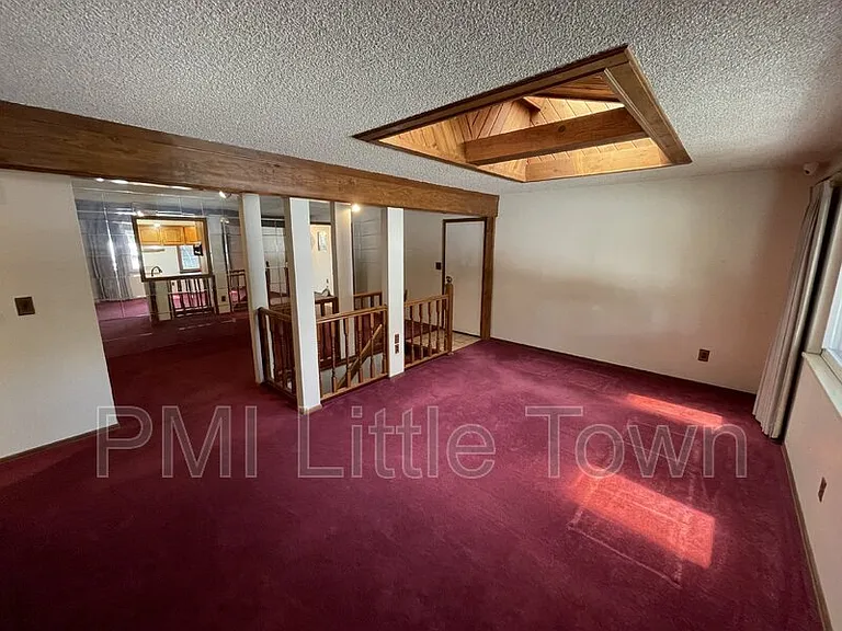 7893 Greenwood Blvd — Photo 2