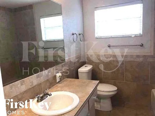 14300 Iroquois Ave — Photo 14