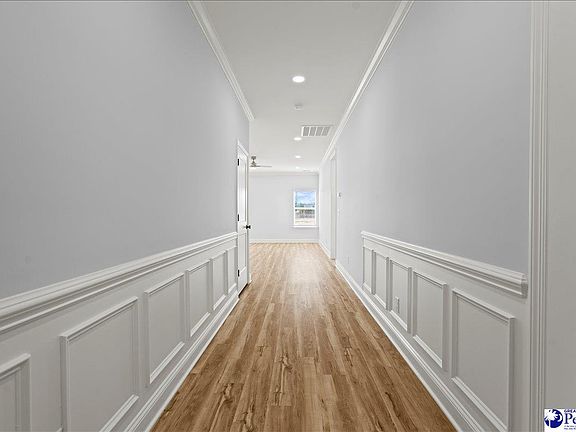 5th image of 1011 Wessex Dr