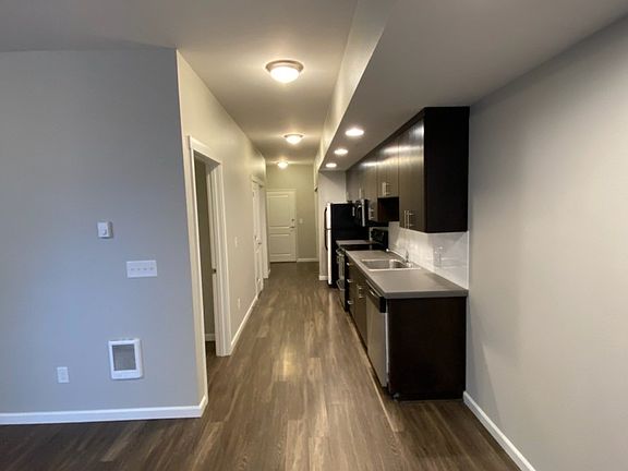 4th image of 6906 N Greenwich Ave APT 4