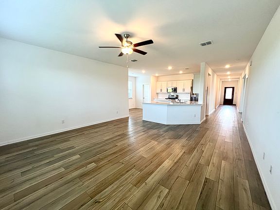 3rd image of 1201 Ipkiss Ave